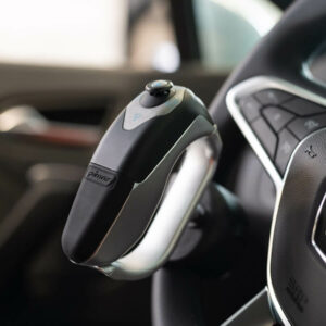 Télécommande intuitive multifonction fixée à volant Renault