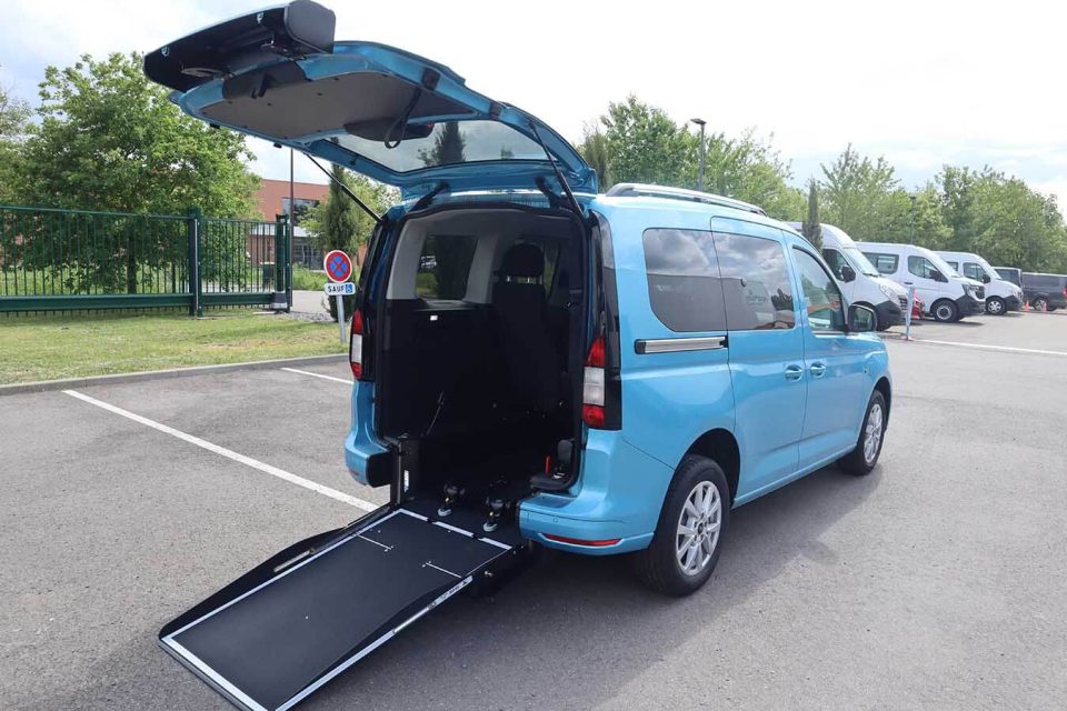 Ford Tourneo Connect TPMR 3/4 arrière