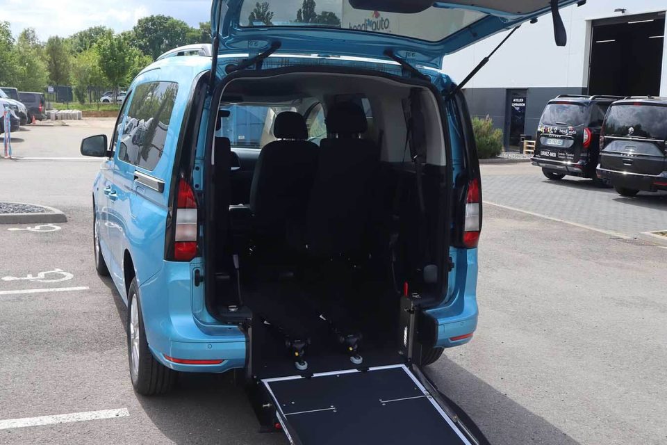 Ford Tourneo Connect TPMR intérieur