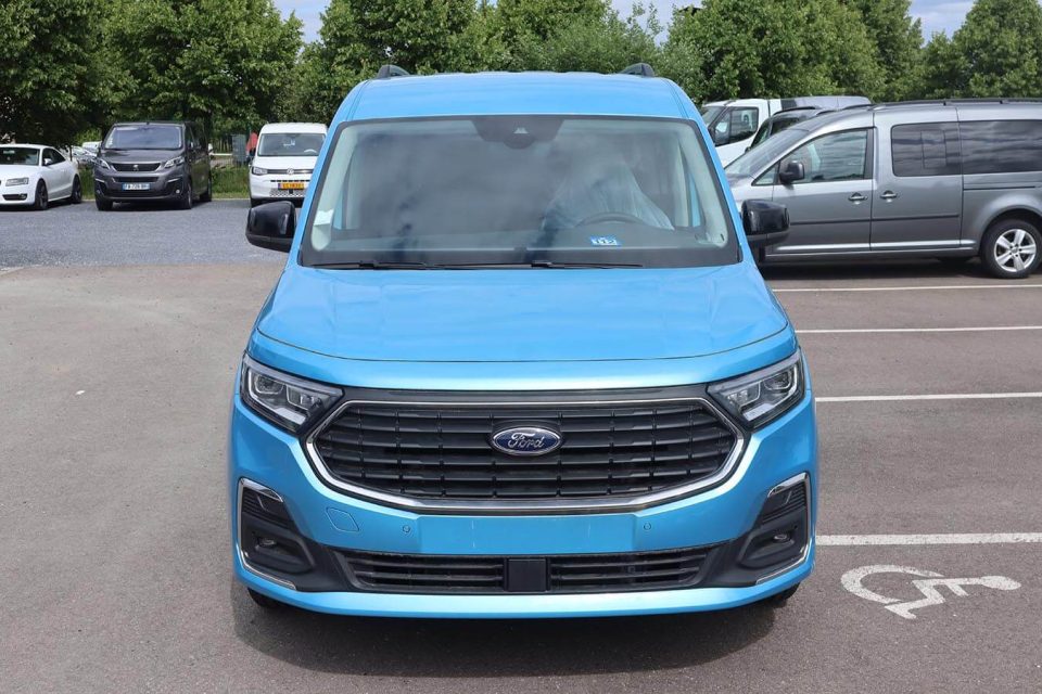 Ford Tourneo Connect TPMR avant