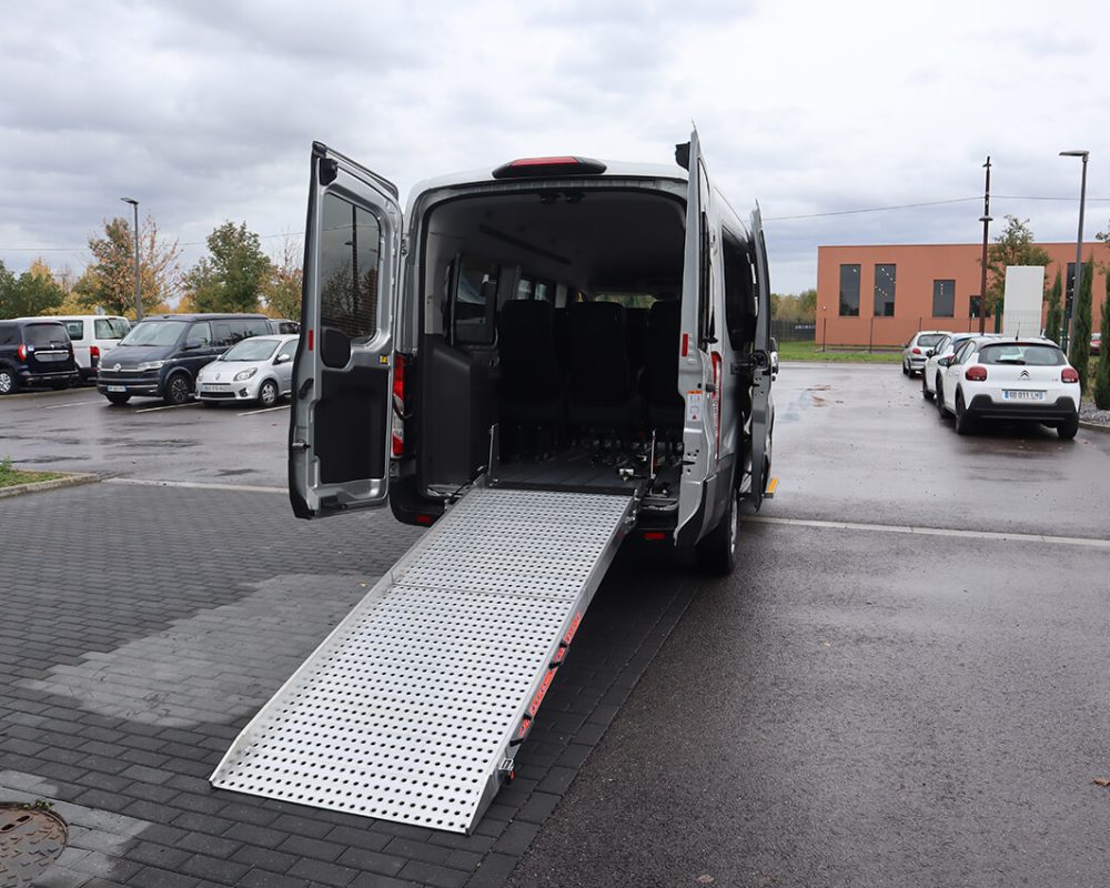 Véhicule TPMR en vente : Ford Transit - Handi Auto