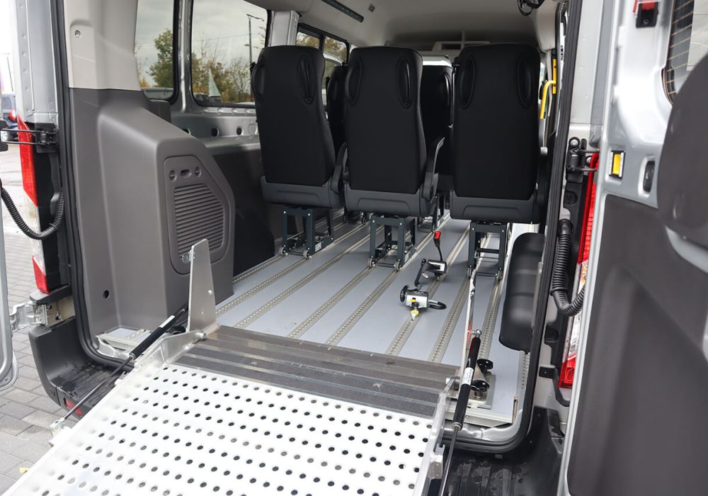 Ford eTransit vue arrière du véhicule - Minibus handicap - minibus électrique