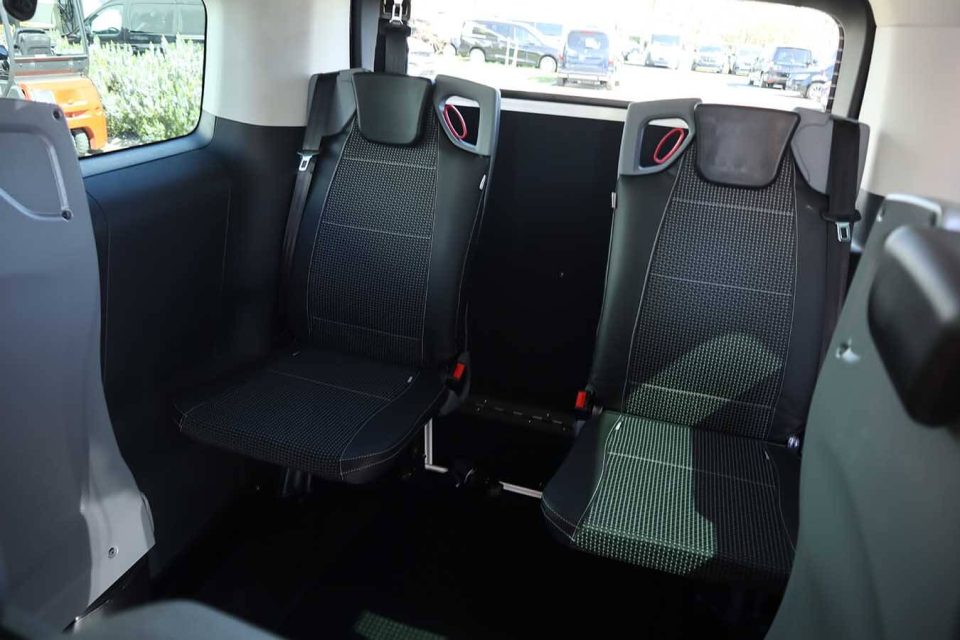 Peugeot Traveller Long TPMR