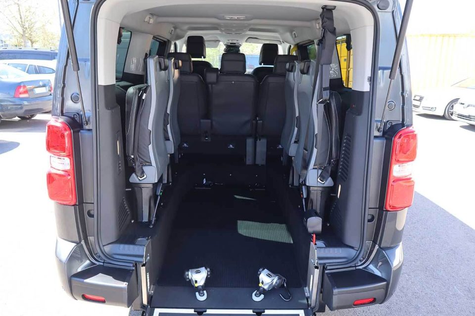 Peugeot Traveller Long TPMR