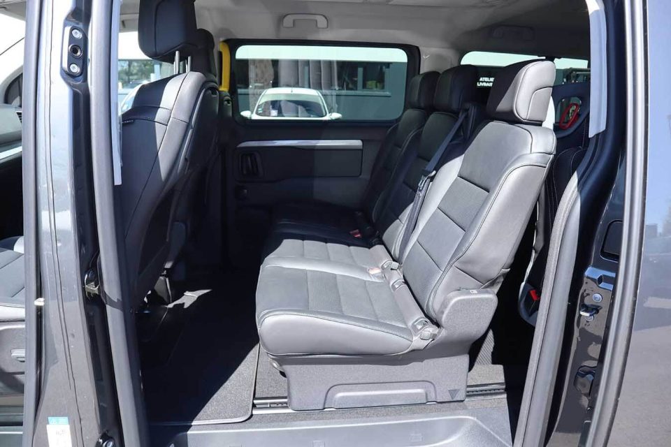 Peugeot Traveller Long TPMR