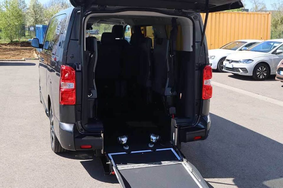 Peugeot Traveller Long TPMR