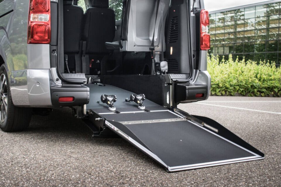 Peugeot e-Expert Combi XL TPMR décaissement