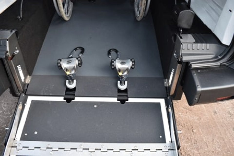 Peugeot e-Expert Combi XL TPMR enrouleurs